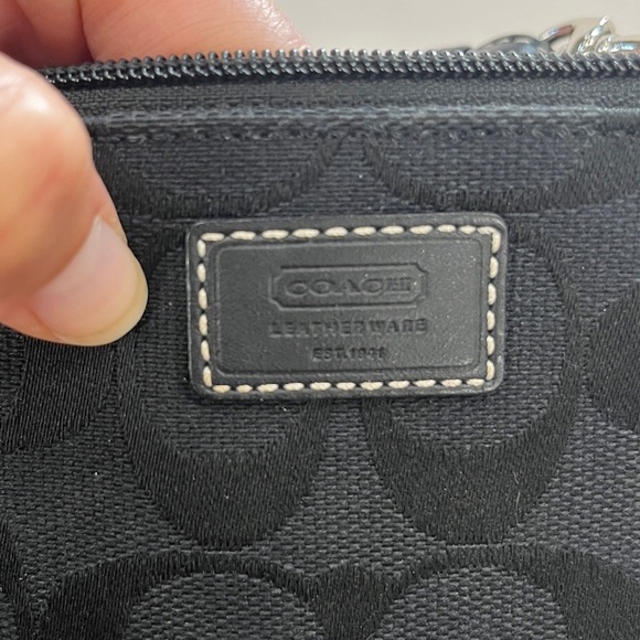 Coach Signature Jacquard Black Wristlet Wallet Purse - Picture 8 of 10